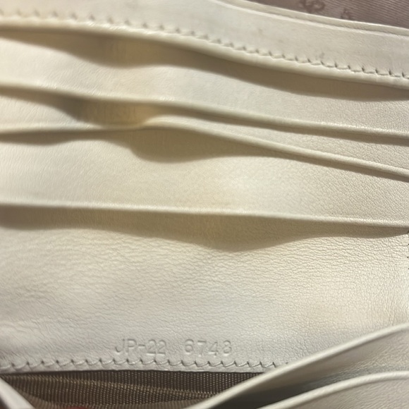 Salvatore Ferragamo Rare Pink Canvas, White Leather Pre Loved Vintage Bi-fold - Picture 12 of 12